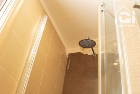 bilocale_martina franca_doccia_affare