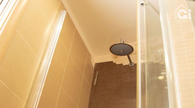 bilocale_martina franca_doccia_affare