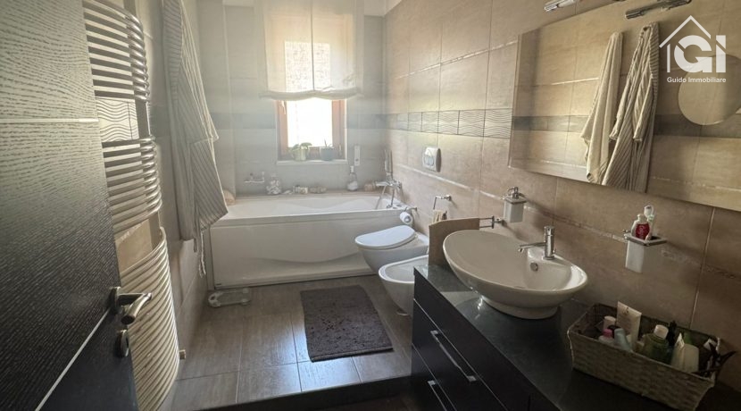 WhatsApp Image 2025-05-06 at 16.44.31