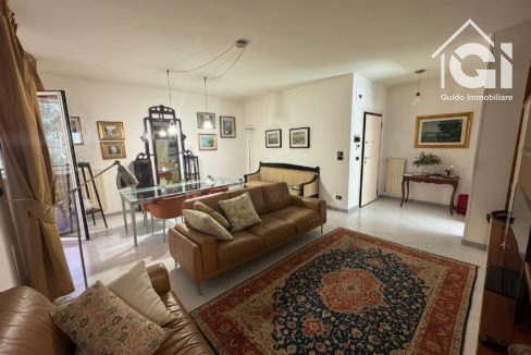 WhatsApp Image 2025-09-26 at 19.38.00 (2)