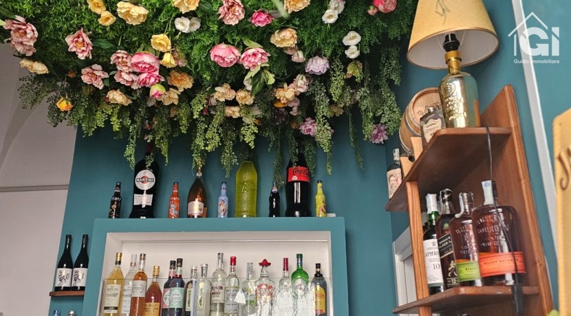 bar 1