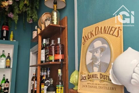bar 3