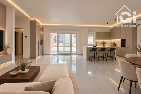 Appartamento raffinato con cucina taupe e soggiorno