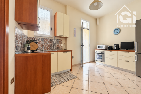 Interni luminosi per un annuncio immobiliare-3